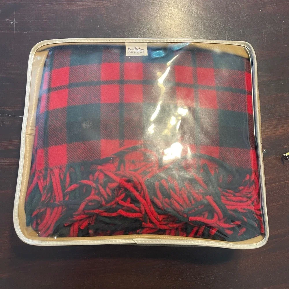 Vintage Pendleton Robe In A Bag Red Buffalo Plaid Wool Blanket Seat Cushion Set